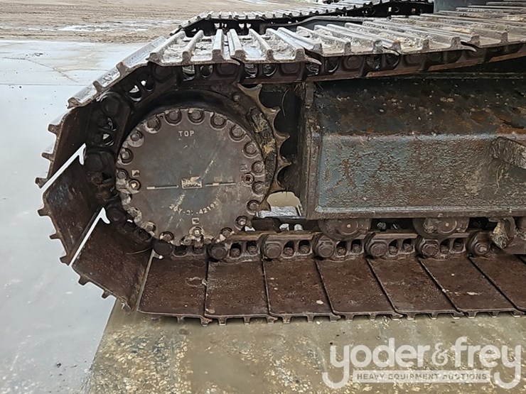 2021-komatsu-pc210-lc-11-image-23