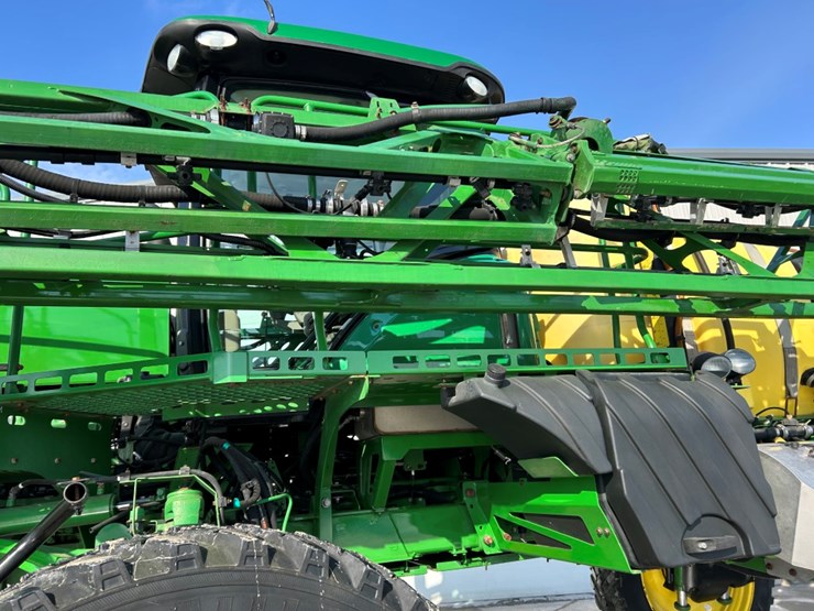 2015-john-deere-r4030-image-30