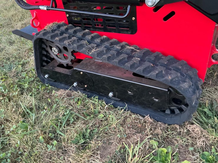 #1018-•-unused-future-ft360t-skid-steer-loader*-image-18