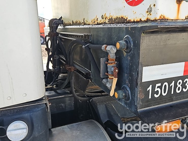 2011-kenworth-t470-image-14