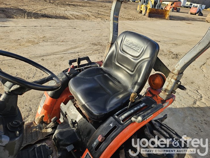 2006-kubota-b7510hsd-image-22