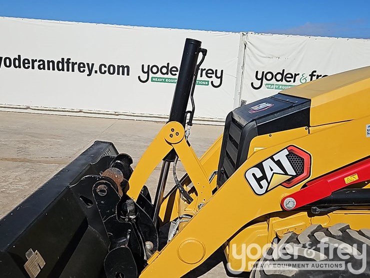 2023-caterpillar-420-xe-image-12