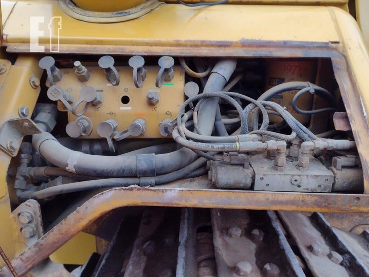 2006-caterpillar-d6n-xl-image-39
