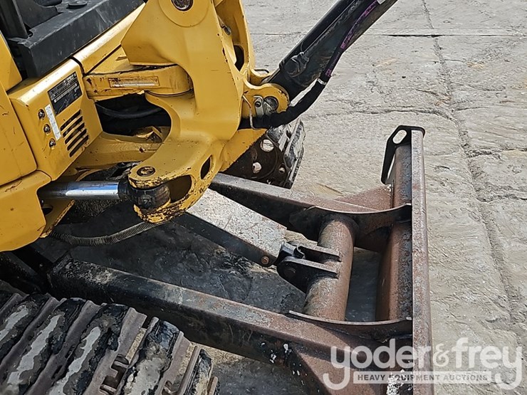 2015-caterpillar-303e-cr-image-14