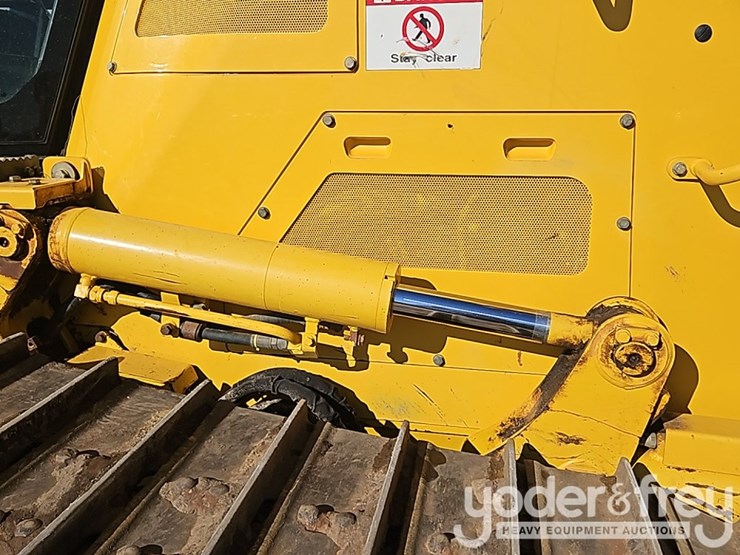 2023-komatsu-d71px-24-image-15