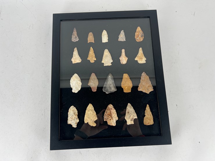 #85-•-#5060-•-(20)-frame-native-american-artifacts-from-the-deep-south-image-1