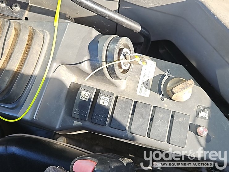 2014-caterpillar-305e-cr-image-37