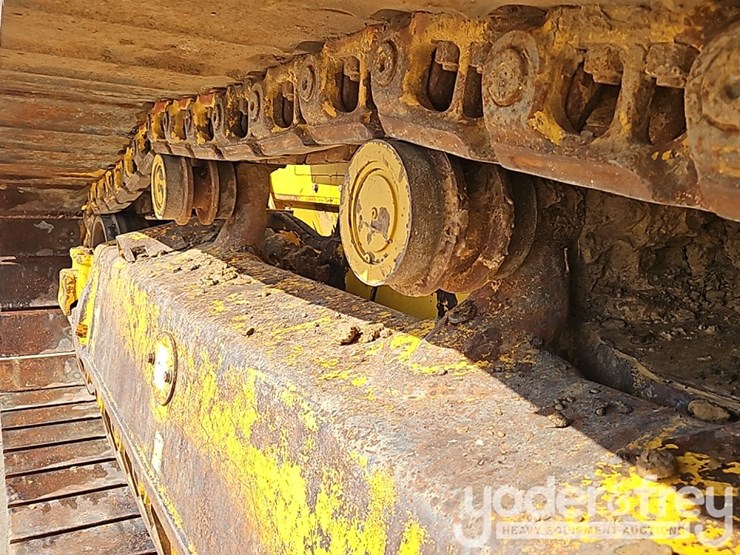 2022-komatsu-d61px-24-image-22