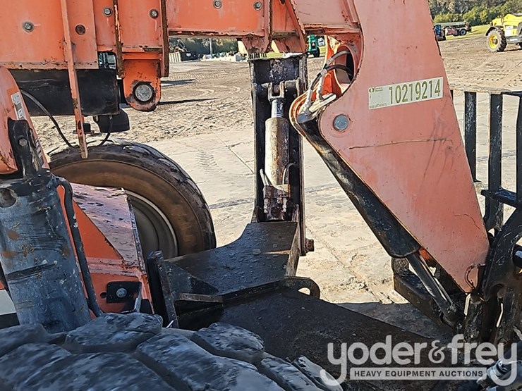 2014-sky-trak-10054-image-12