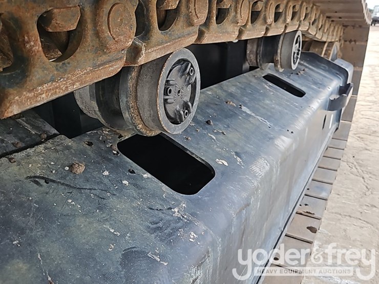 2023-caterpillar-336-image-25