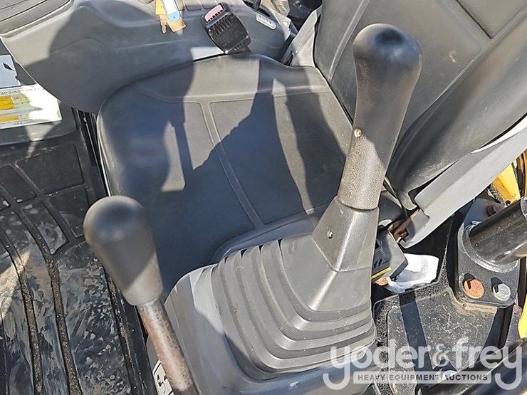 2015-caterpillar-303e-cr-image-32