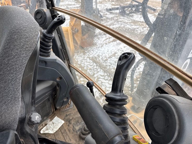 john-deere-310-image-12