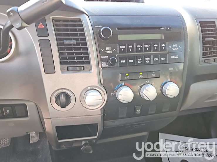 2013-toyota-tundra-image-23