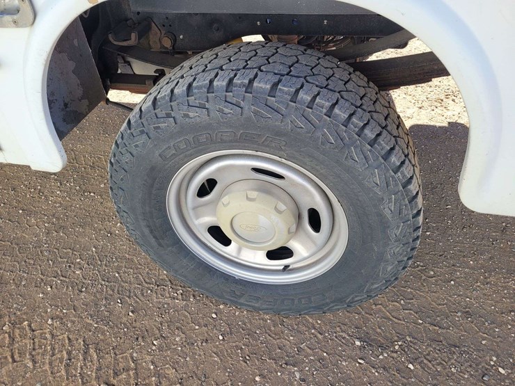 2016-ford-f350-sd-image-21