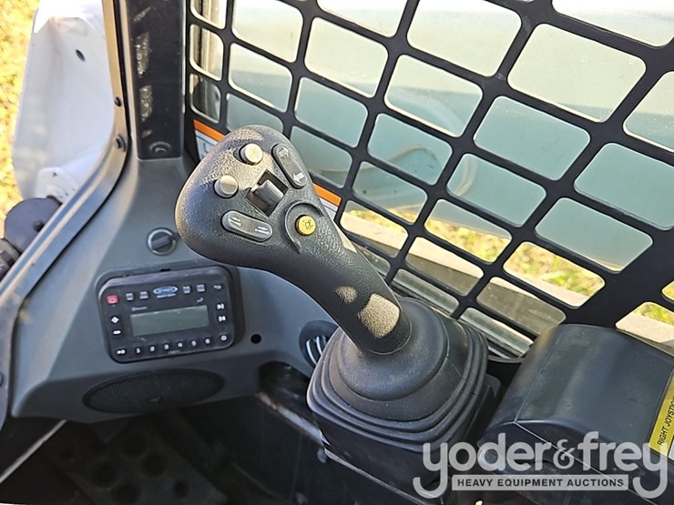 2019-bobcat-t595-image-21