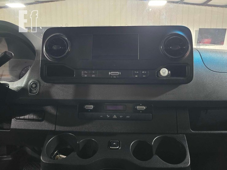 2019-mercedes-benz-sprinter-4500-image-18