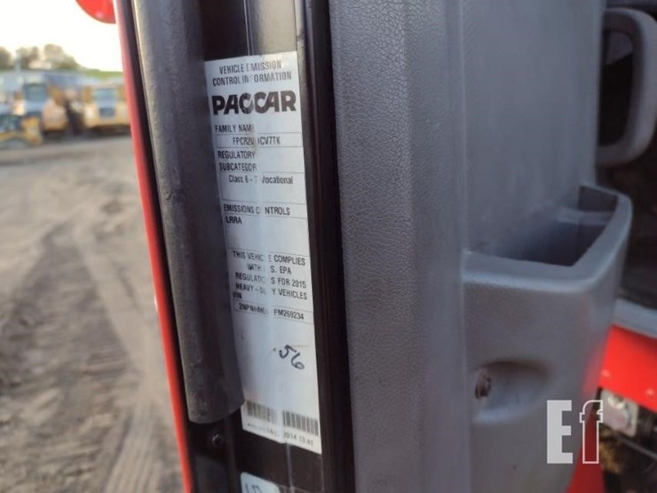 peterbilt-330-image-5