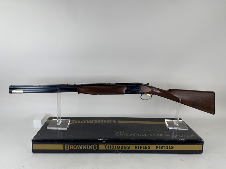#8-•-#1456-•-browning-citori-super-light-over-/-under-shotgun-20-ga-image-2