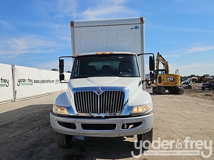 2016-international-durastar-4300-image-11