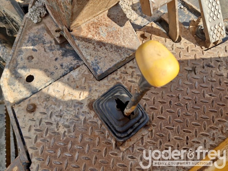 2015-jcb-6tst-image-32