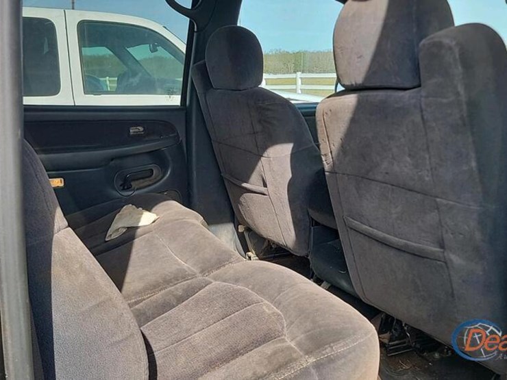 2001-chevrolet-2500hd-image-5