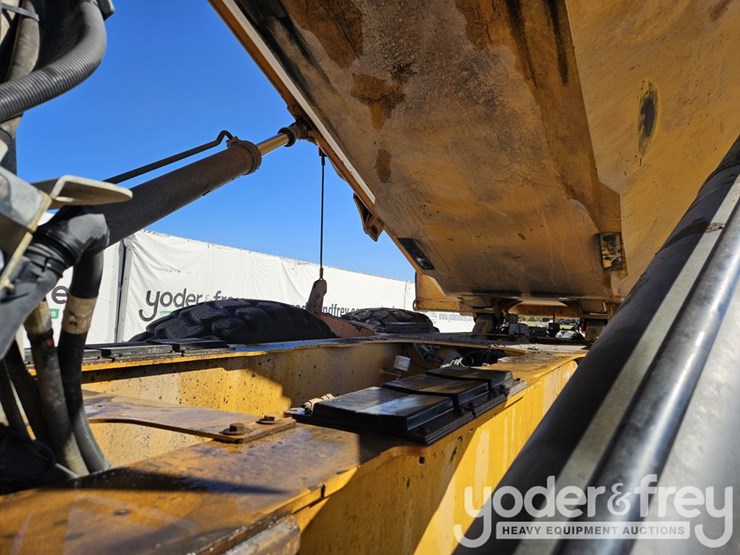 2021-volvo-a40g-image-23