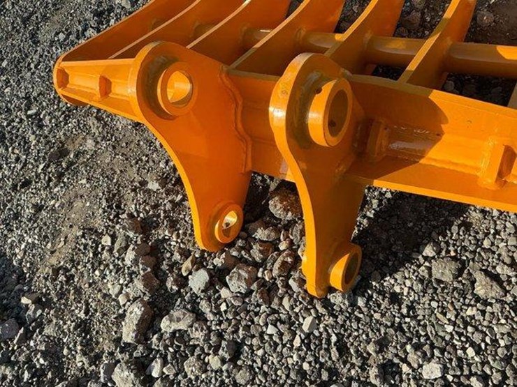 caterpillar-305-image-4