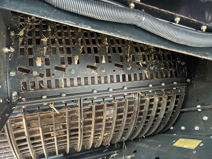 2010-case-ih-6088-image-91