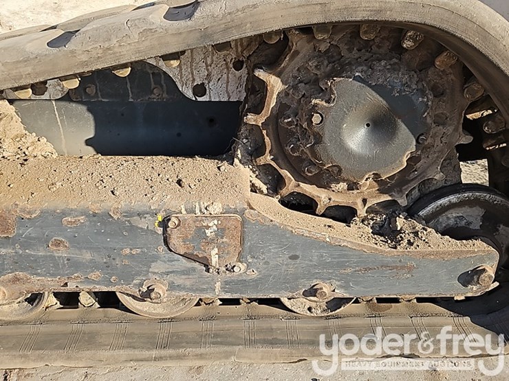 2023-bobcat-t450-image-17