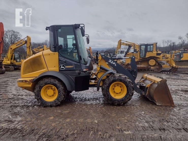 2019-deere-324l-image-3