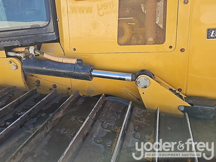 2022-caterpillar-d4-lgp-image-13