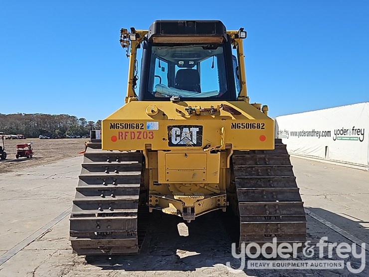 2018-caterpillar-d6n-image-25
