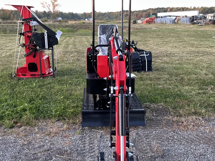 #1205-•-unused-future-ft13-mini-excavator-image-8