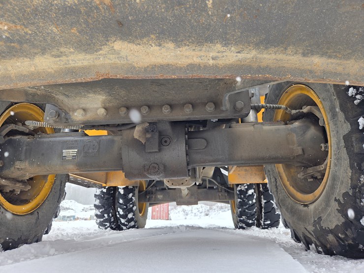 2010-volvo-ew180c-image-69