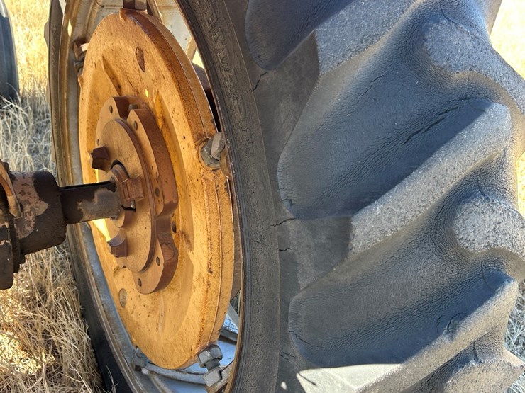 minneapolis-moline-m602-image-7