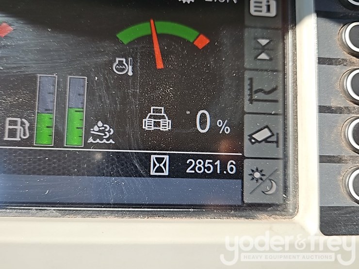 2022-caterpillar-d4-lgp-image-35