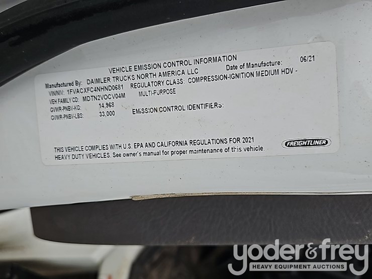 2022-freightliner-m2-106-image-48