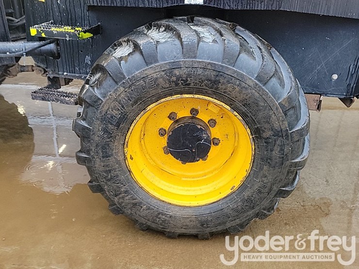 2017-jcb-9tft-image-12