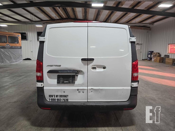 2017-mercedes-benz-metris-image-8