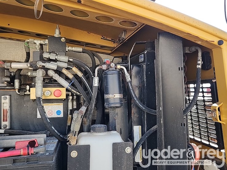 2013-prinoth-panther-t8-image-28