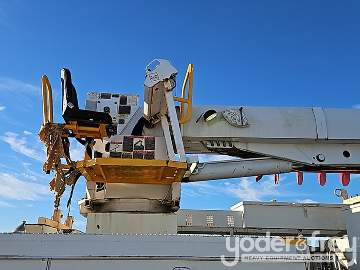 2009-sterling-acterra-image-23