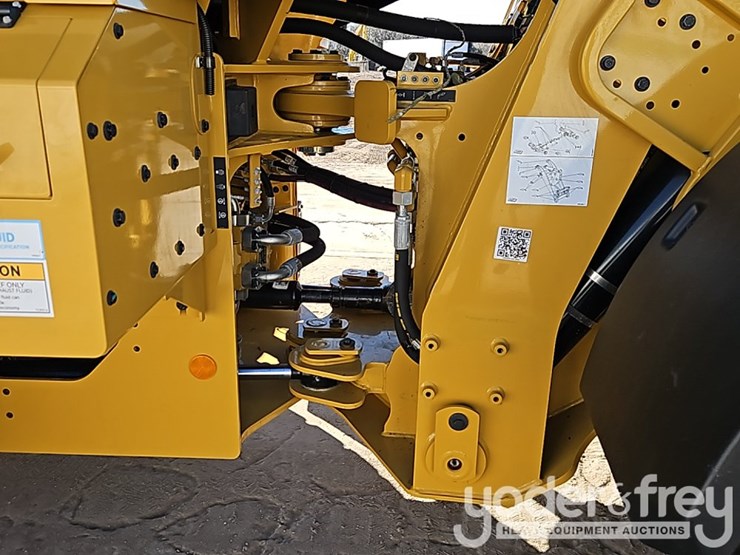 2026-caterpillar-926-image-9