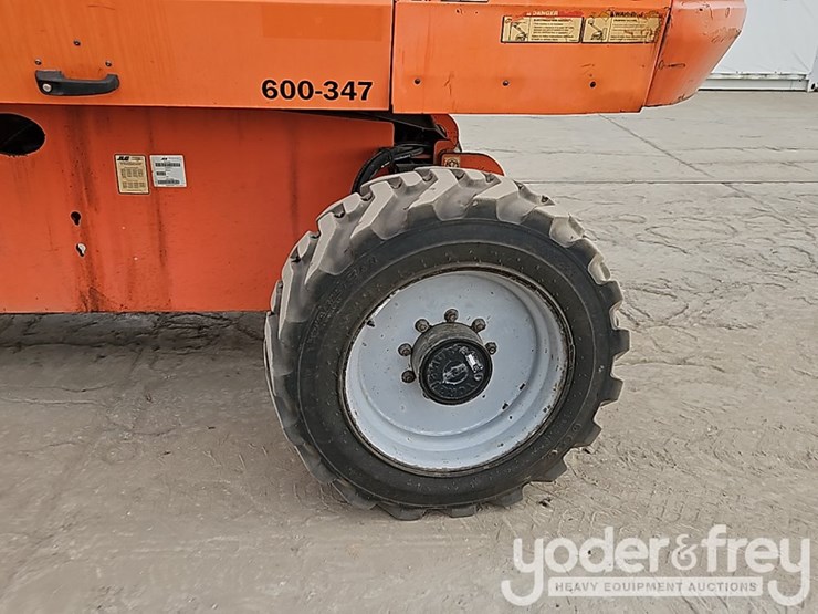 2015-jlg-600s-image-15