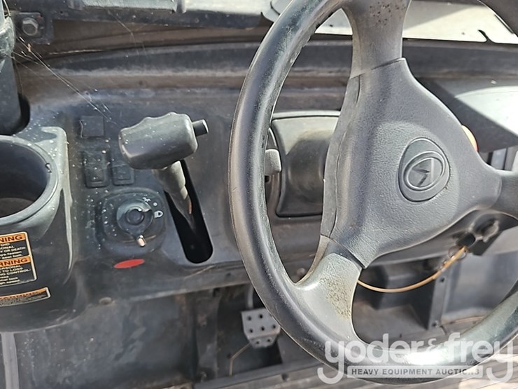 2014-kubota-rtv-x900-image-24