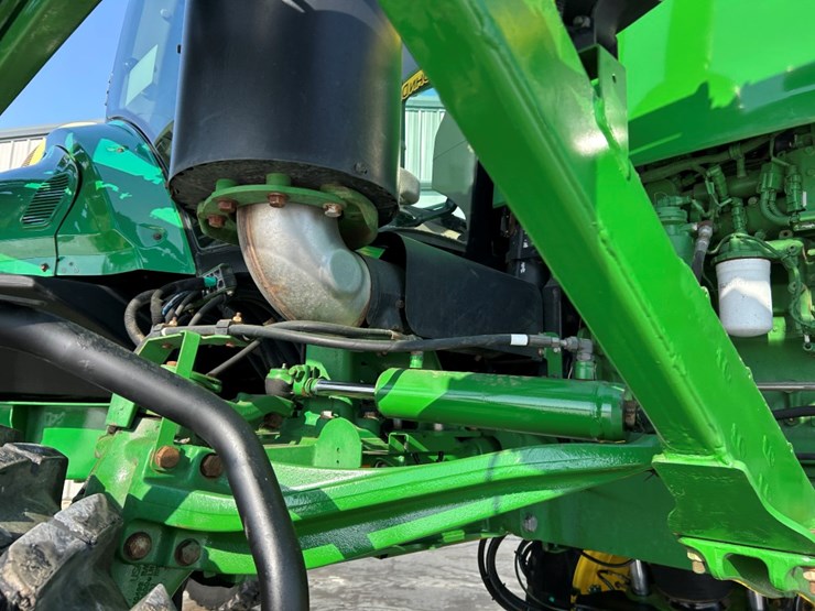 2015-john-deere-r4030-image-98