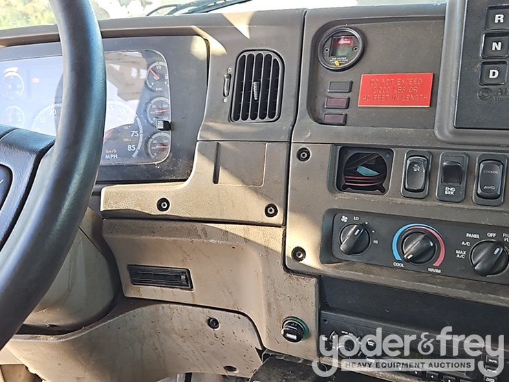 2009-sterling-acterra-image-51