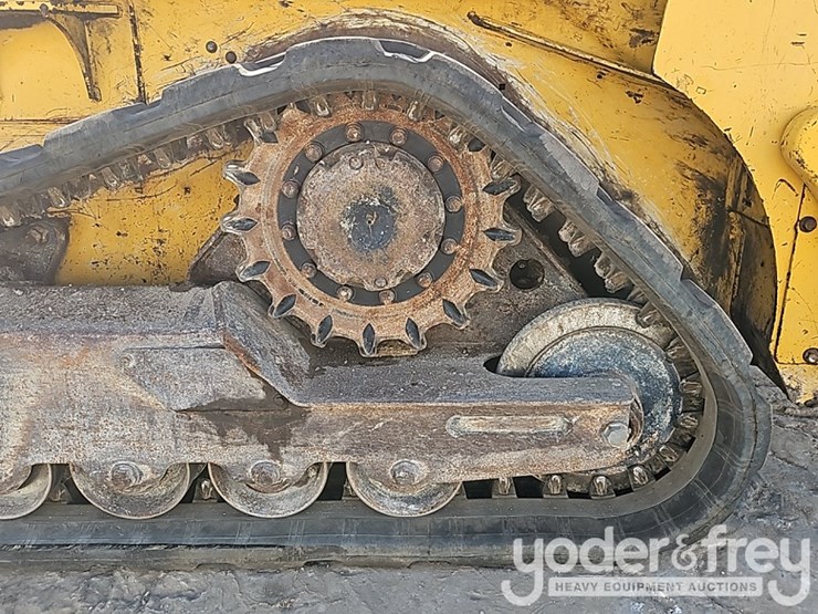 2019-deere-317g-image-17