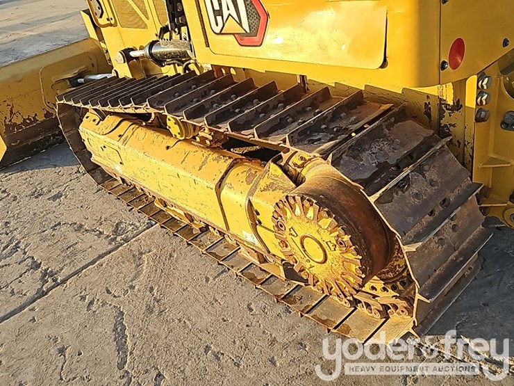 2022-caterpillar-d1-image-13