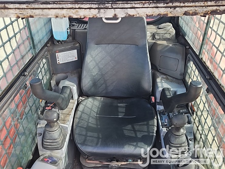 2018-kubota-svl75-image-25