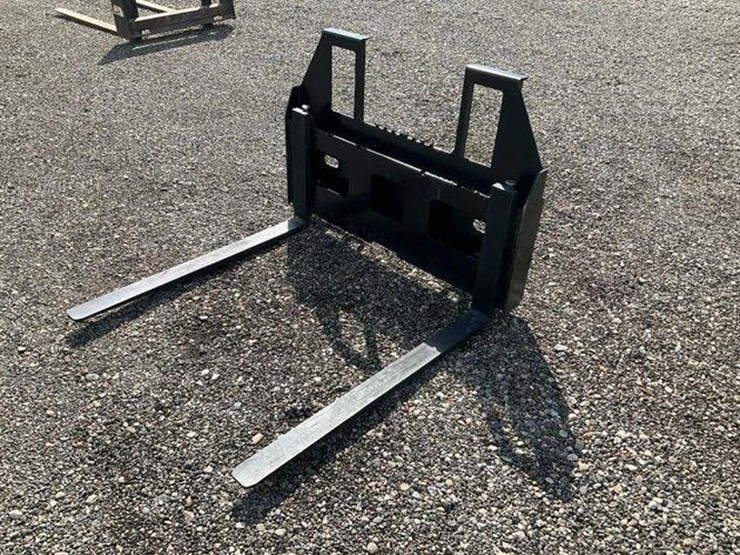 #1364-•-unused-kc-42"in-skid-steer-forks-image-1